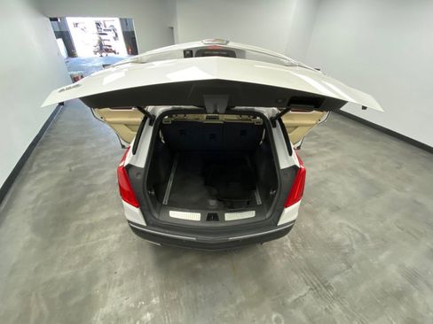 Used 2018 Cadillac XT5 Luxury w/ Driver Awareness Package AWD/4WD image 53