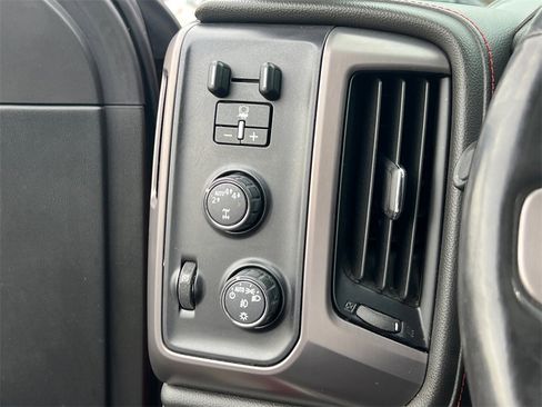 Used 2018 GMC Sierra 1500 SLT image 33