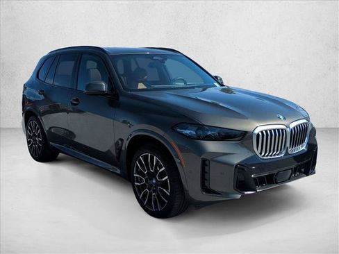 Used 2024 BMW X5 sDrive40i w/ M Sport Package RWD image 3