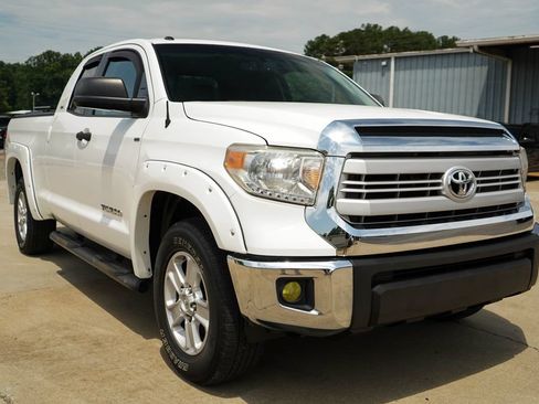 Used 2017 Toyota Tundra SR5 w/ SR5 Upgrade Package RWD image 37