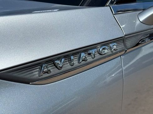 Used 2020 Lincoln Aviator Reserve w/ Equipment Group 202A AWD/4WD image 12