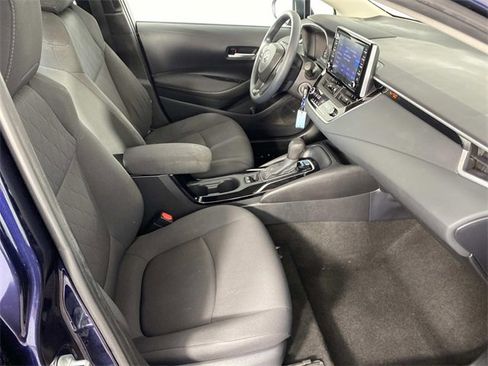 Used 2021 Toyota Corolla LE w/ Carpet Mat Package (TMS) image 11