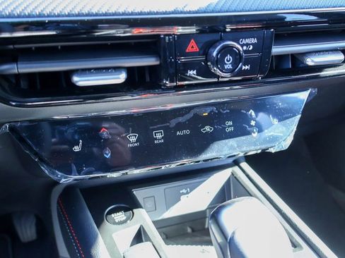 New 2026 Nissan Kicks SR image 12