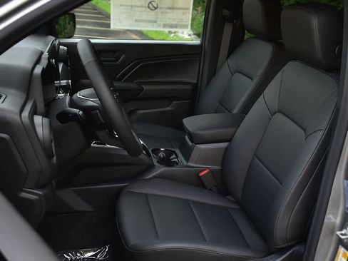 New 2026 Chevrolet Colorado Trail Boss AWD/4WD image 9