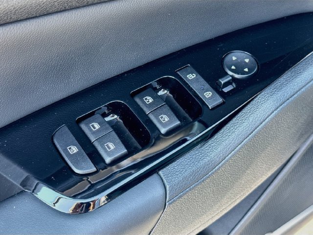 Used 2025 Kia Sportage X-Line w/ Premium Package AWD/4WD image 26