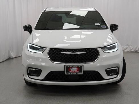 New 2026 Chrysler Pacifica Select image 7