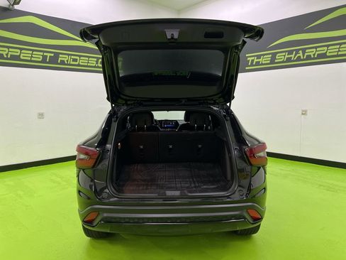 Used 2024 Chevrolet Trax RS w/ Sunroof Package FWD image 9