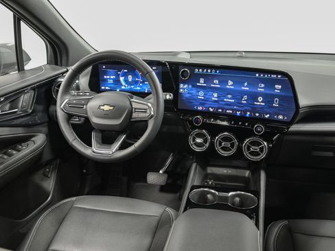 Used 2024 Chevrolet Blazer EV LT AWD/4WD image 27