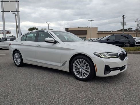 Used 2023 BMW 530i w/ Convenience Package image 2