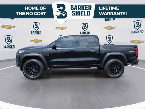 Used 2024 Chevrolet Colorado Trail Boss w/ LPO, Dark Essentials Package AWD/4WD image 5