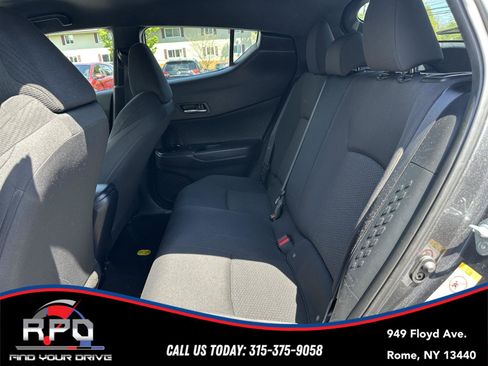 Used 2019 Toyota C-HR XLE FWD image 25