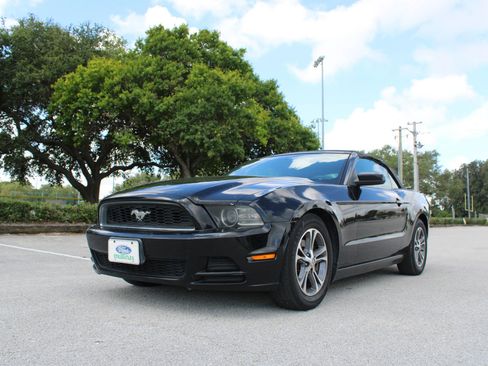 Used 2014 Ford Mustang Premium RWD image 15