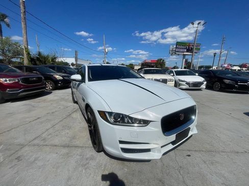 Used 2017 Jaguar XE Prestige RWD image 19
