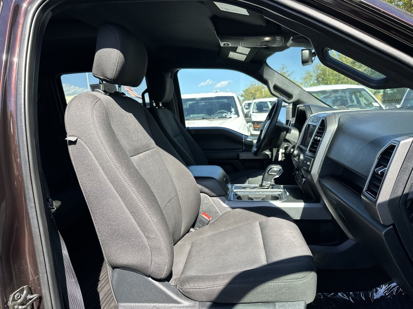 Used 2020 Ford F150 XLT w/ Equipment Group 302A Luxury AWD/4WD image 27