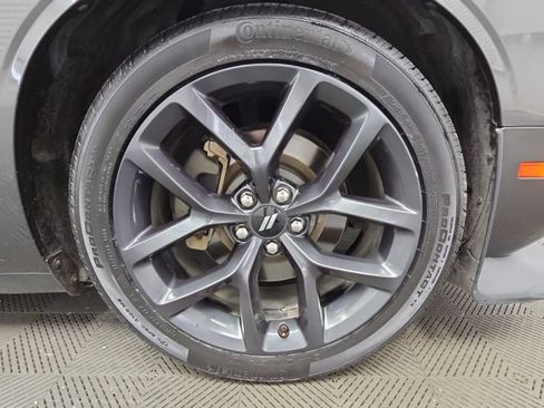 Used 2019 Dodge Challenger R/T w/ Driver Convenience Group RWD image 42
