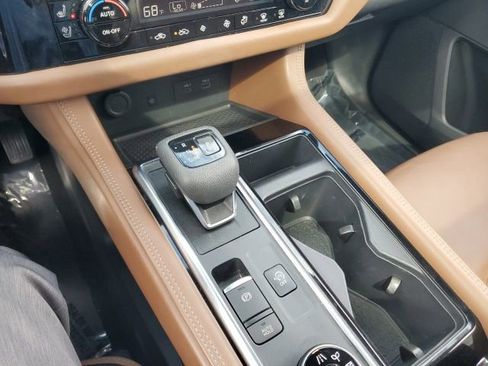 Certified 2023 Nissan Pathfinder Platinum AWD/4WD image 33
