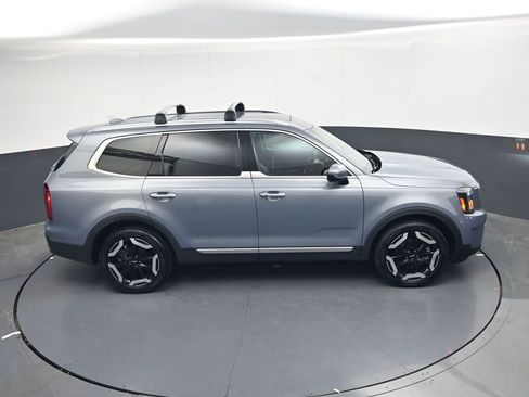 Used 2025 Kia Telluride S FWD image 27