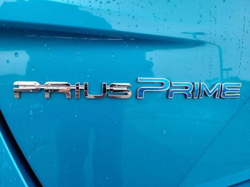 Used 2020 Toyota Prius Prime Limited w/ Carpet Mat Package image 28
