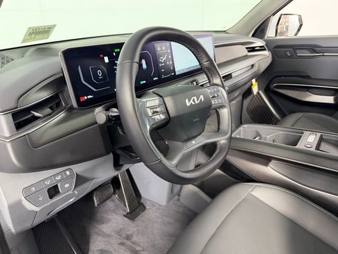 Used 2024 Kia EV9 Light Long Range image 22