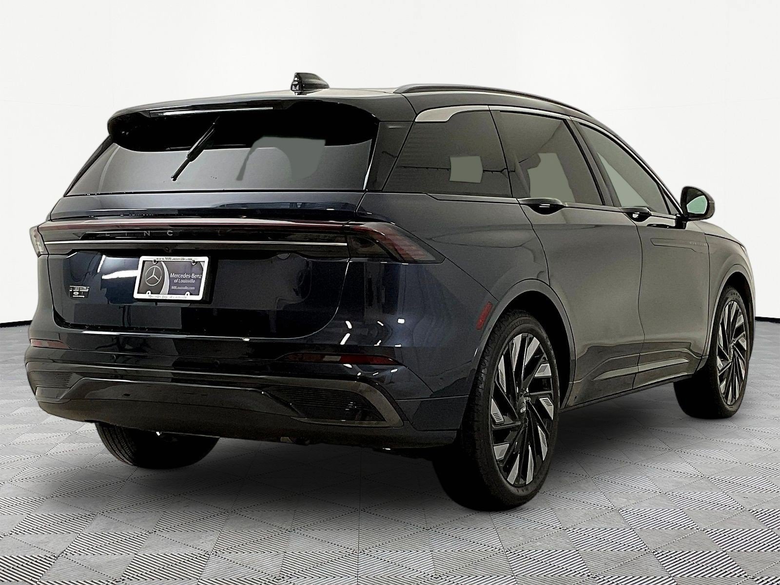 Used 2024 Lincoln Nautilus Black Label w/ Jet Appearance Package (87T) AWD/4WD image 6