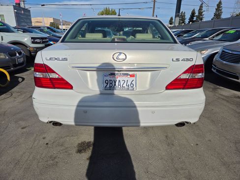 Used 2005 Lexus LS 430 RWD image 3