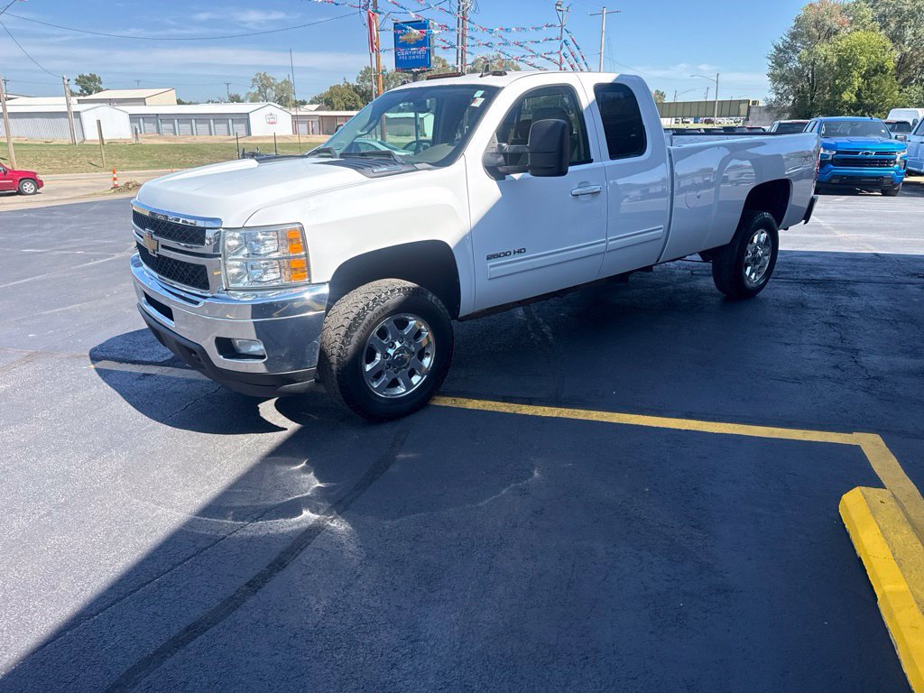 Used 2013 Chevrolet Silverado 2500 LTZ w/ LTZ Plus Package AWD/4WD image 9