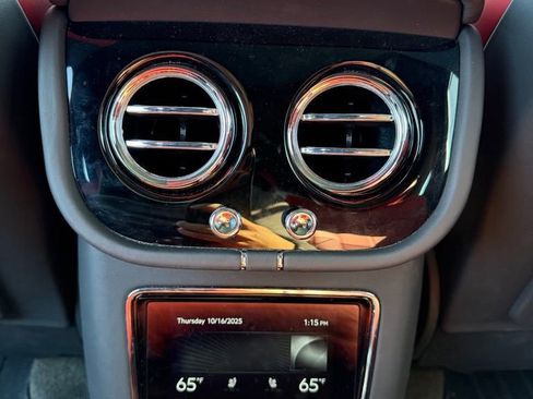 Used 2023 Bentley Bentayga image 15