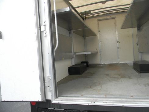 Used 2022 GMC Savana 3500 w/ Power Convenience Package RWD image 12