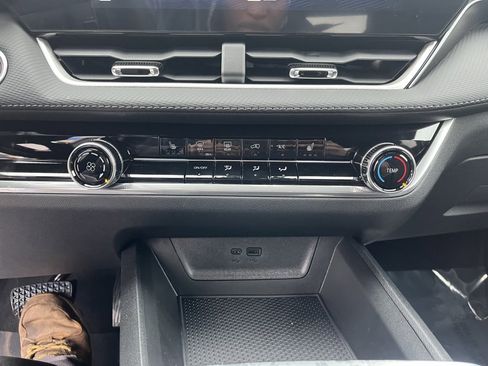 New 2026 Chevrolet Equinox LT w/ Midnight Edition image 17