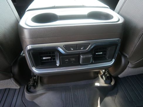 Used 2019 GMC Sierra 1500 Denali w/ Denali Ultimate Package AWD/4WD image 25
