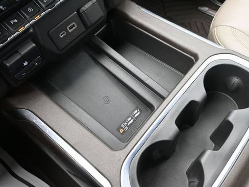Used 2022 Chevrolet Silverado 1500 LTZ w/ Technology Package AWD/4WD image 39