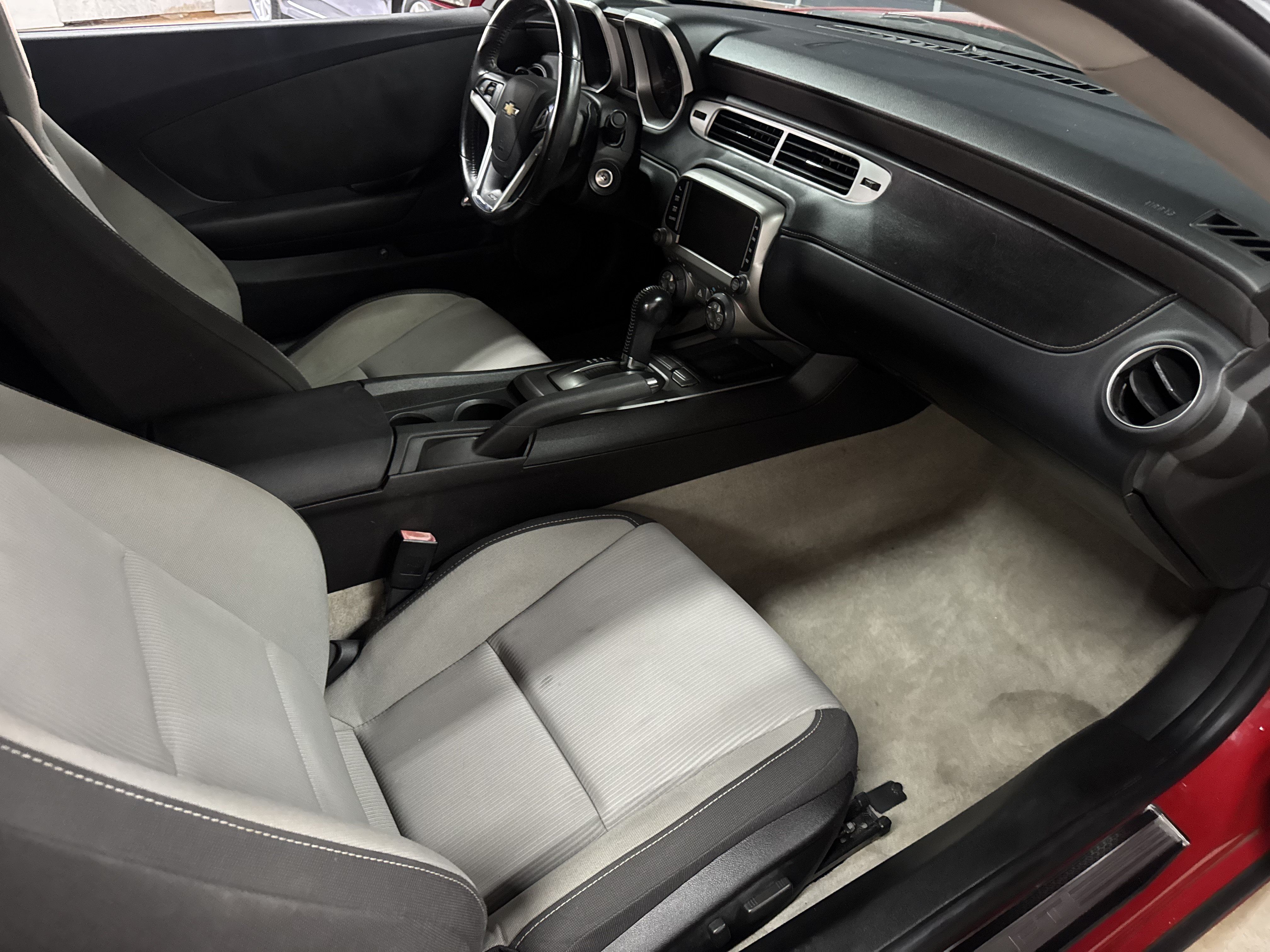 Used 2013 Chevrolet Camaro SS RWD image 12