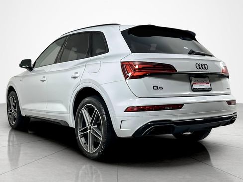 Used 2023 Audi Q5 e Premium Plus w/ Premium Plus Package image 3