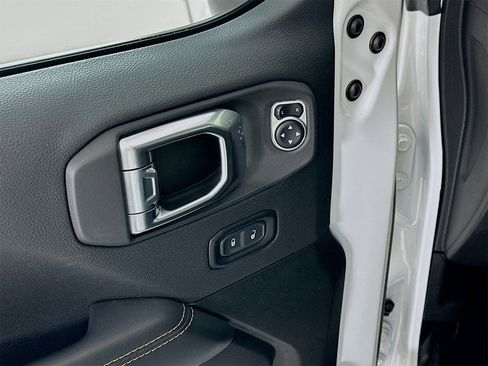 Used 2024 Jeep Wrangler Sahara w/ Safety Group image 18