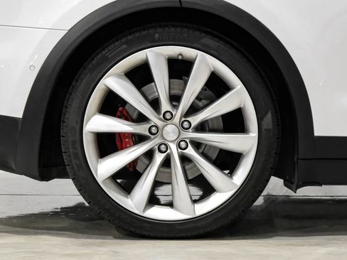Used 2016 Tesla Model X P90D image 50