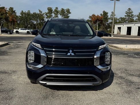 New 2026 Mitsubishi Outlander SEL FWD image 2