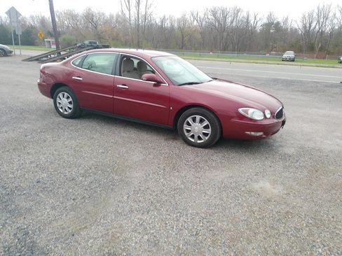 Used 2006 Buick LaCrosse CX image 2