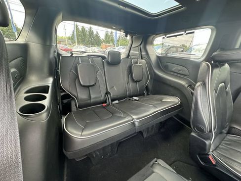Used 2018 Chrysler Pacifica Limited w/ S Appearance Package FWD image 30