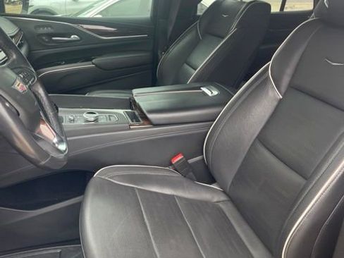 Used 2021 Cadillac Escalade Premium Luxury AWD/4WD image 8
