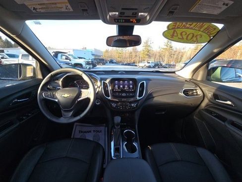 Used 2024 Chevrolet Equinox Premier image 23