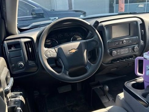 Used 2017 Chevrolet Silverado 1500 W/T w/ WT Convenience Package AWD/4WD image 8