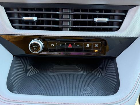 New 2026 Ford Explorer Active w/ Active Comfort Package image 22