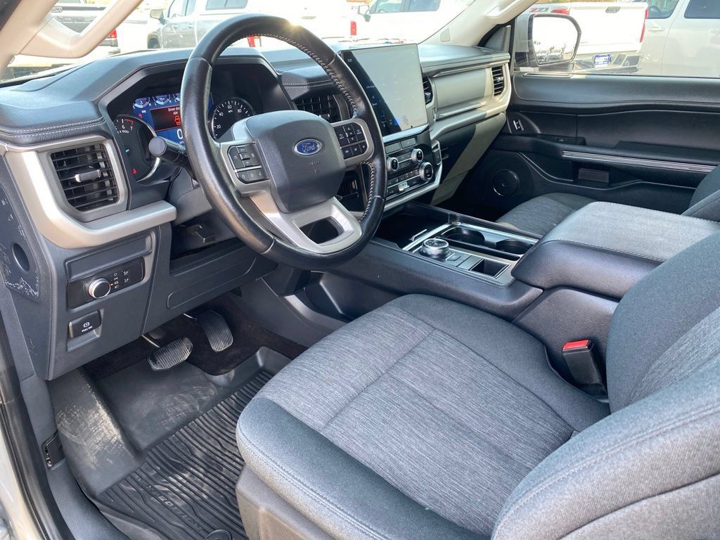 Used 2022 Ford Expedition XLT RWD image 25