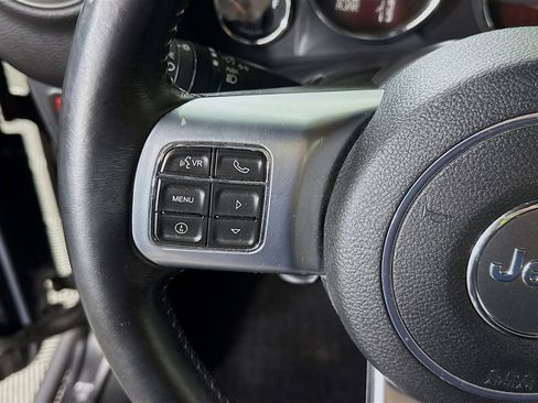 Used 2017 Jeep Wrangler Unlimited Rubicon AWD/4WD image 21