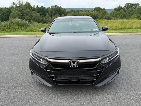 Used 2018 Honda Accord Sport image 2