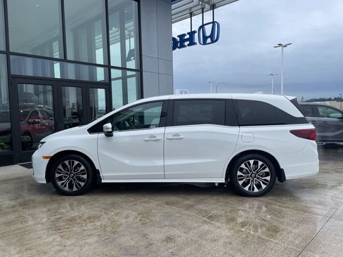 New 2026 Honda Odyssey Elite image 8