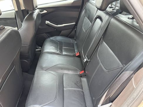 Used 2017 Ford Focus Titanium FWD image 11