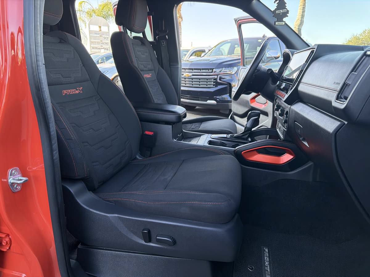 Used 2025 Nissan Frontier Pro-X w/ Pro Convenience Package RWD image 38