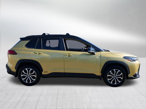 Used 2024 Toyota Corolla Cross SE w/ Moonroof Package AWD/4WD image 8