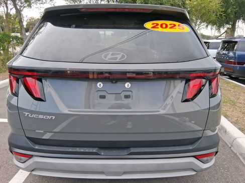 Used 2025 Hyundai Tucson SEL FWD image 4